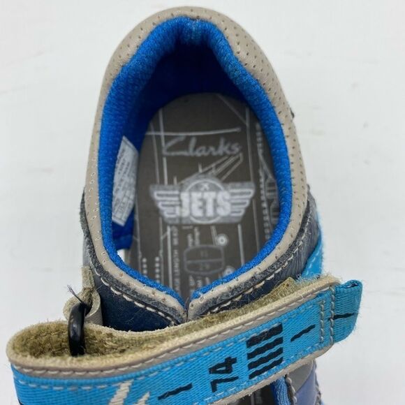 Clarks Kid’s Jet Themed Velcro Leather Light Up Sandals - Picture 7 of 13